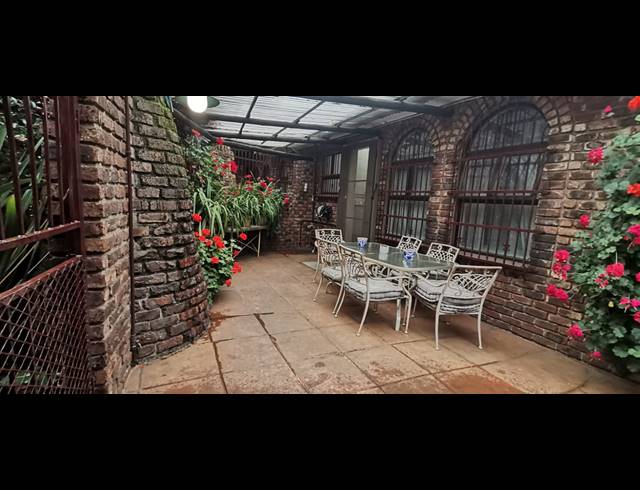 6 BEDROOM HOUSE FOR SALE IN VANDERBIJLPARK SE 2